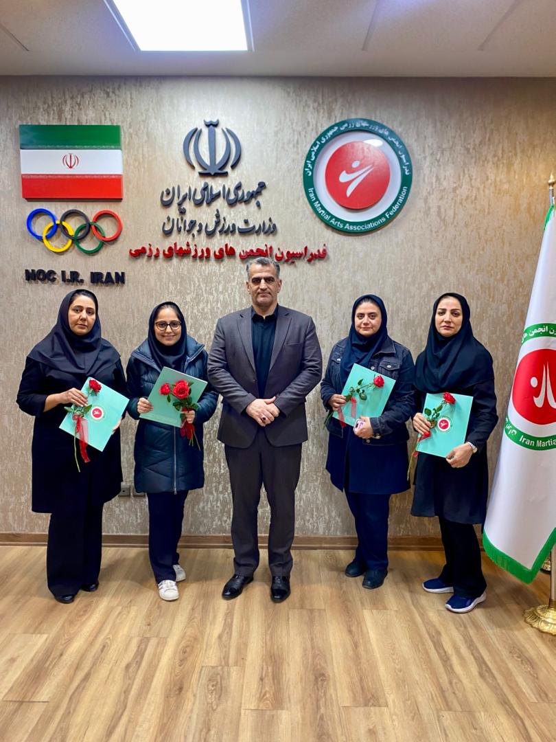 تکریم بانوان فدراسیون رزمی توسط رئیس فدراسیون